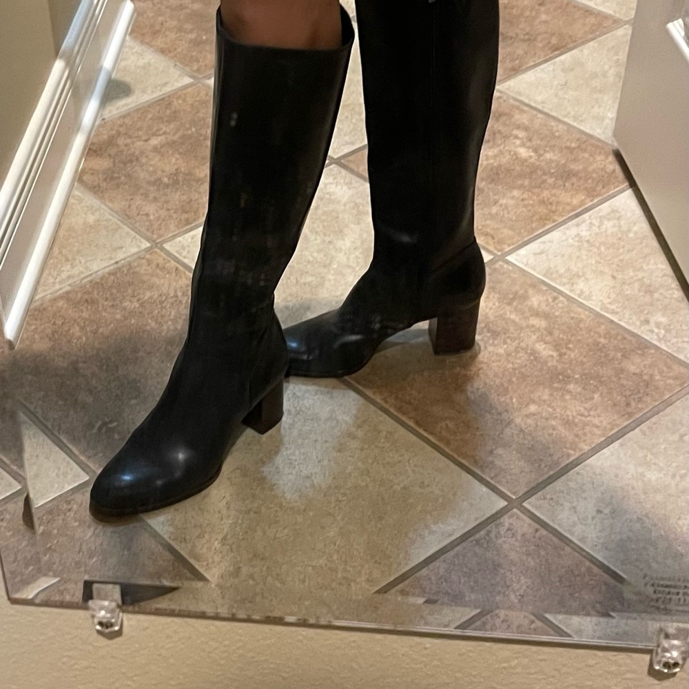 Black leather boots 8.5
